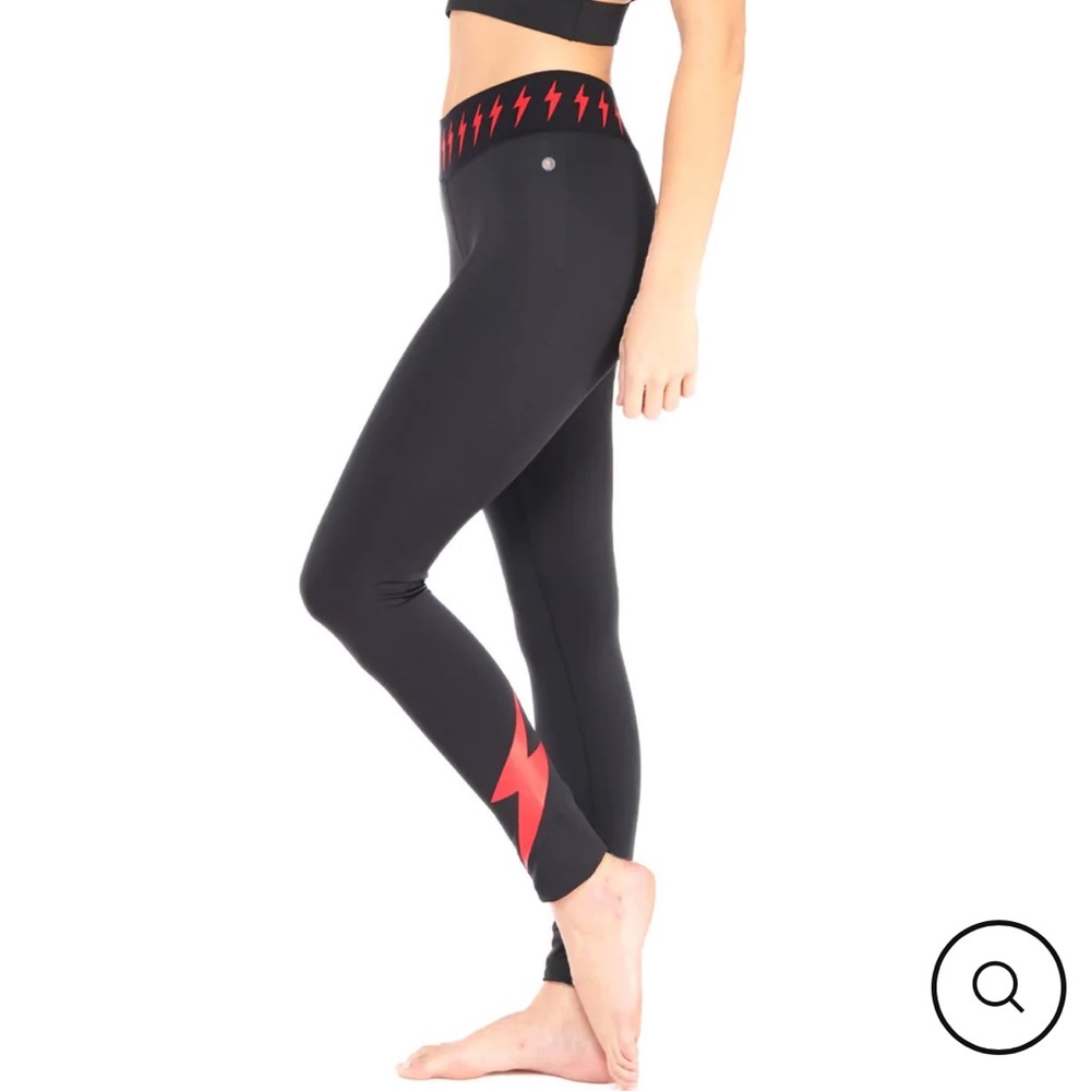 Electric yoga leggings
